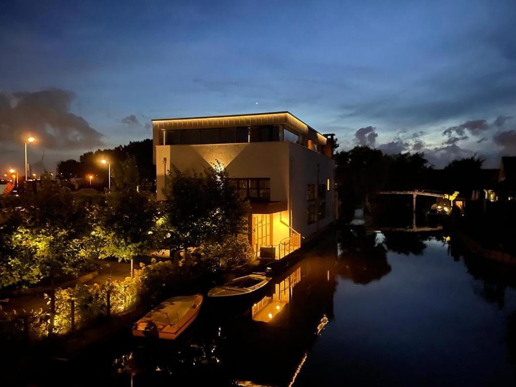 Above And Beyond - Luxe Suite Met Sauna En Stoomdouche Zaandam Exterior photo